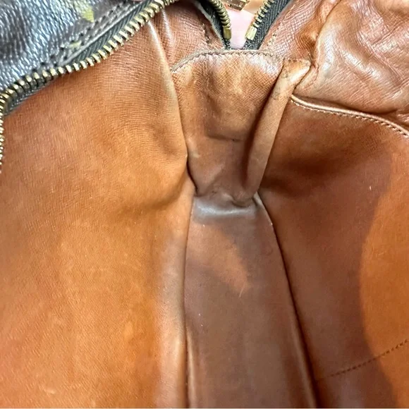 Louis Vuitton Trousse 28 cosmetic clutch crossbody bag with strap and charm - Picture 8 of 16